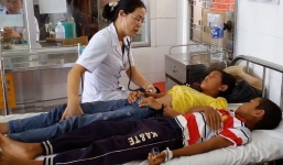 Ăn nấm lạ, cả gia đình 7 người nhập viện vì ngộ độc