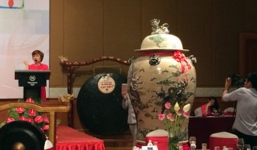 Đại gia Tân Hoàng Minh “bỏ chạy” sau vụ đấu giá cặp chóe 6 tỷ 