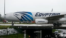 Máy bay AI Cập đáp khẩn cấp vì cảnh báo có bom