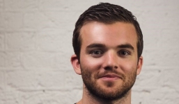 Trở thành triệu phú nhờ đam mê kiếm tiền từ năm 12 tuổi