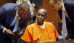 Nam diễn viên lĩnh án 40 năm tù vì bắn chết vợ