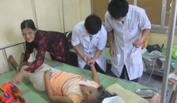 Ngộ độc bánh trong ngày Tết đoan ngọ, hơn 60 người nhập viện