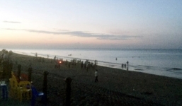 Hà Tĩnh: Tắm biển cùng bạn gái, nam thanh niên bị sóng nhấn chìm