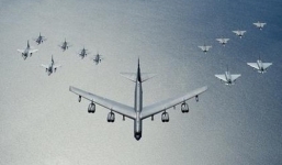 Hai 'pháo đài bay' B-52 của Mỹ áp sát biên giới Nga