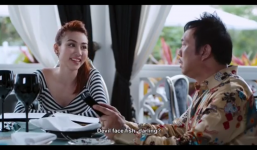 'Đại gia' Chí Tài xanh mặt, nấc nghẹn khi đi ăn cùng gia đình bạn gái