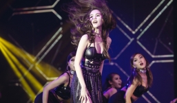 Ngọc Trinh hát và nhảy nóng bỏng trong Đêm hội chân dài 10