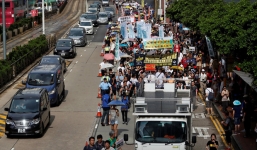 Hồng Kông: Biểu tình phản đối Trung Quốc giam giữ 5 chủ hiệu sách