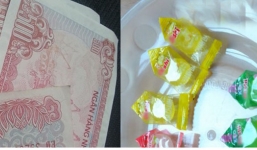 Vị khách 'cao tay' khiến nhân viên thu ngân trả tiền thừa bằng kẹo bẽ mặt