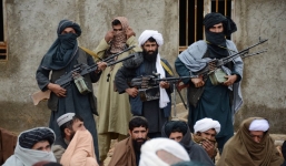 Chỉ huy cấp cao Taliban 'lọt lưới' trên đường trị thương