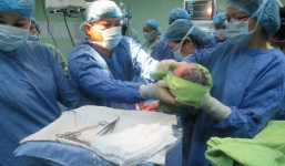 120 em bé ra đời bằng thụ tinh ống nghiệm ở Đà Nẵng