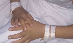 Mổ nhầm tay bệnh nhi, bác sĩ bị kỷ luật