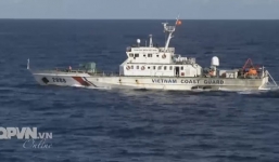 Phát hiện một động cơ máy bay CASA 212 ở độ sâu khoảng 60m