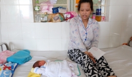 Tài xế đỡ đẻ cho khách: 'Chỉ nên tuyên dương, không khuyến khích'