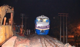 Cầu Ghềnh chính thức thông tàu, đường sắt Bắc - Nam được nối lại