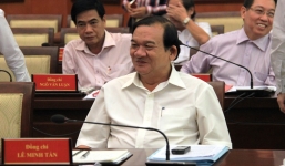 Giám đốc sở mời cấp dưới ăn giỗ giờ hành chính, nhận khiển trách