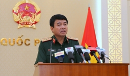 Tướng Tuấn thông tin về kết quả tìm kiếm các quân nhân và máy bay gặp nạn