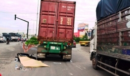 Cô gái trẻ bị contaner cán chết ở vòng xoáy 'tử thần'