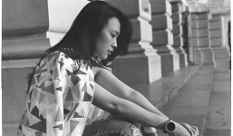 Facebook sao Việt: Mỹ Tâm xinh đẹp trong ảnh đen trắng kiểu thập niên 1980