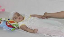 Bé gái 3 tuổi ở Anh suýt tử vong vì đồ nội thất rơi trúng đầu