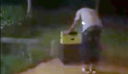 Video: Giải cứu cô gái bị hãm hiếp, nhét vào vali