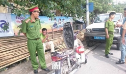 Mạo danh lái xe cho Văn phòng Quốc hội, dọa đốt xe, đập điện thoại CSGT