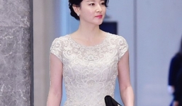 Ngắm vẻ đẹp 'vạn người mê' của Lee Young Ae ở tuổi 45