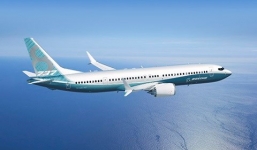 Mẹ bị cấm bay vì con trai liên tục nhổ nước bọt vào nhiều hành khách