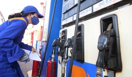 Giá xăng giảm 200 đồng/lít từ 15h chiều 5/7