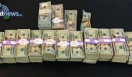 Tài xế taxi trả lại hơn 4 tỷ khách bỏ quên trên xe