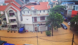 Chùm ảnh: Quảng Ninh ngập lụt sau trận mưa lớn kéo dài