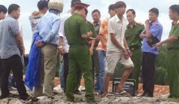 3 thanh niên thay nhau hãm hiếp bé gái say rượu trên bờ đê