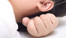 Phương pháp ứng phó giảm chấn thương khi thang máy bất ngờ rơi