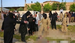 IS 'luộc' 7 chiến binh vì đào tẩu