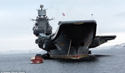 Video: Cận cảnh tàu sân bay duy nhất của Hải quân Nga