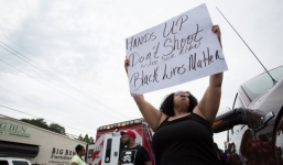 Video cảnh sát Mỹ bắn chết người da đen phát trực tiếp trên Facebook