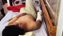 Người mẹ la hét kêu cứu khi con trai bị giang hồ chém gục