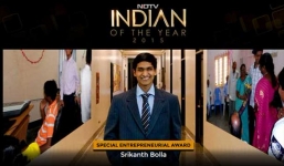 Chàng trai mù trở thành triệu phú sở hữu công ty 170 tỷ