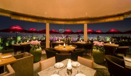 Bữa tối 2 triệu USD dành riêng cho giới siêu giàu thế giới