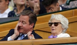 Thủ tướng Anh bị la ó khi được Andy Muray tôn vinh