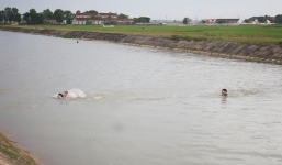 Đi tập bơi, 3 nữ sinh Nghệ An chết đuối