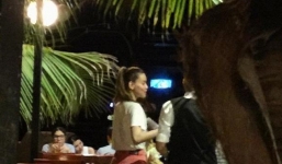 Hồ Ngọc Hà bị chụp lén khi đi ăn cùng đại gia kim cương