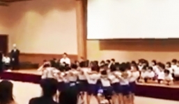 Cách trẻ em Nhật cổ vũ bạn lúc thất bại gây xúc động cộng đồng mạng