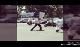 Va chạm giao thông, 2 tài xế dùng côn và tua-vít dọa nhau