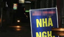 Vào nhà nghỉ với bạn gái, khi ra về định giở trò đồi bại với bà chủ