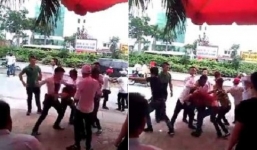Video: Mời bia không uống, hai nhóm thanh niên hỗn chiến trong đám cưới