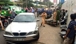 Xe BMW mất lái gây tai nạn giao thông liên hoàn, 3 người bị thương