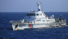 Giây phút 5 ngư dân bị tàu Trung Quốc tấn công, bao vây giữa biển