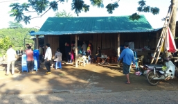 Phát hiện thi thể bé 5 tuổi cháy xém dưới hầm đốt than