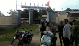 Chém mẹ già tử vong, con gái tâm thần đi khoe khắp nơi