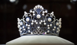 Ngắm lại 15 chiếc vương miện Hoa hậu Việt Nam